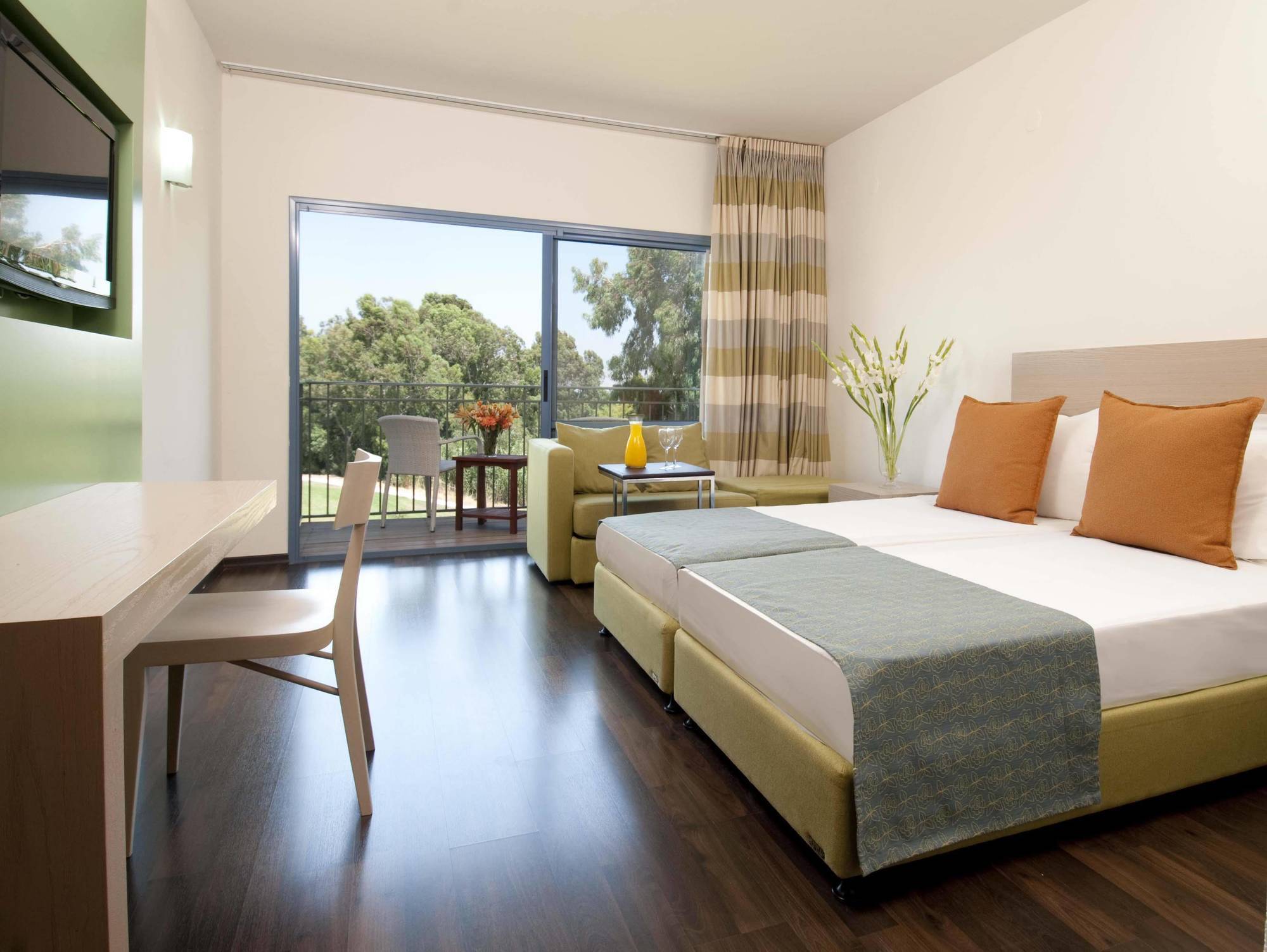 Nof Ginosar Kibbutz Hotel Exterior foto